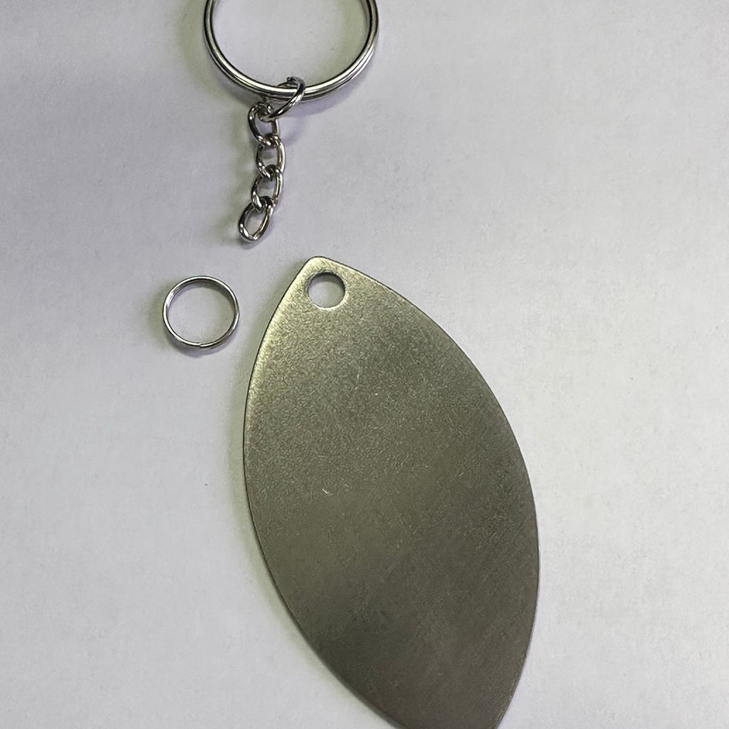 LLAVERO DE ACERO PLATA OVALADO